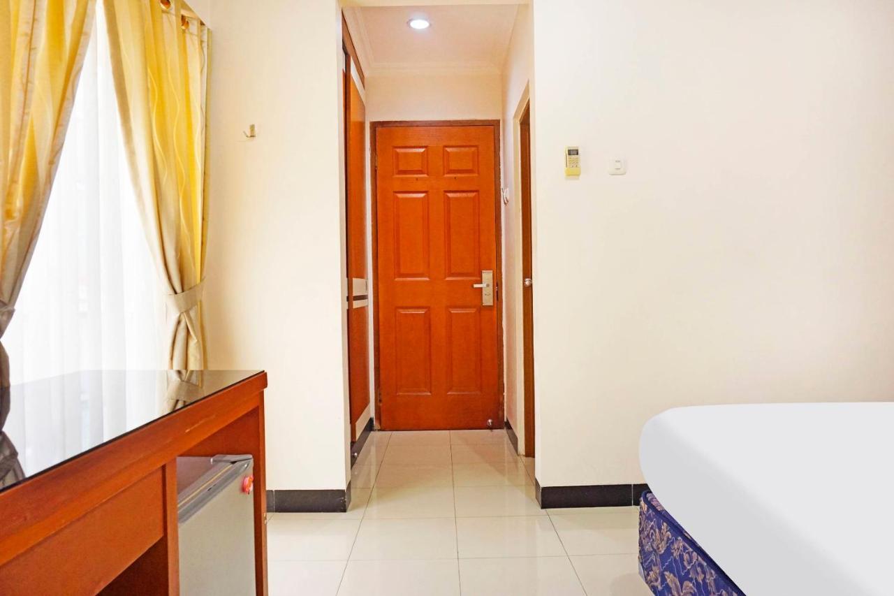 Collection O 91380 Golden Mansion Hotel Jakarta Ngoại thất bức ảnh